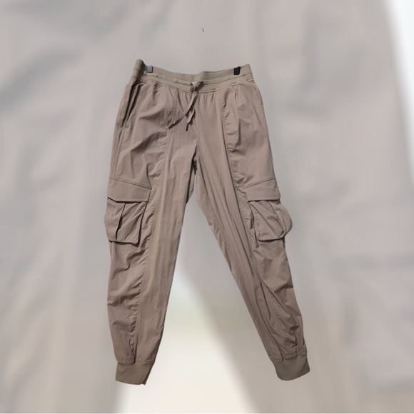 lululemon athletica cargo dance studios - Picture 5 of 7